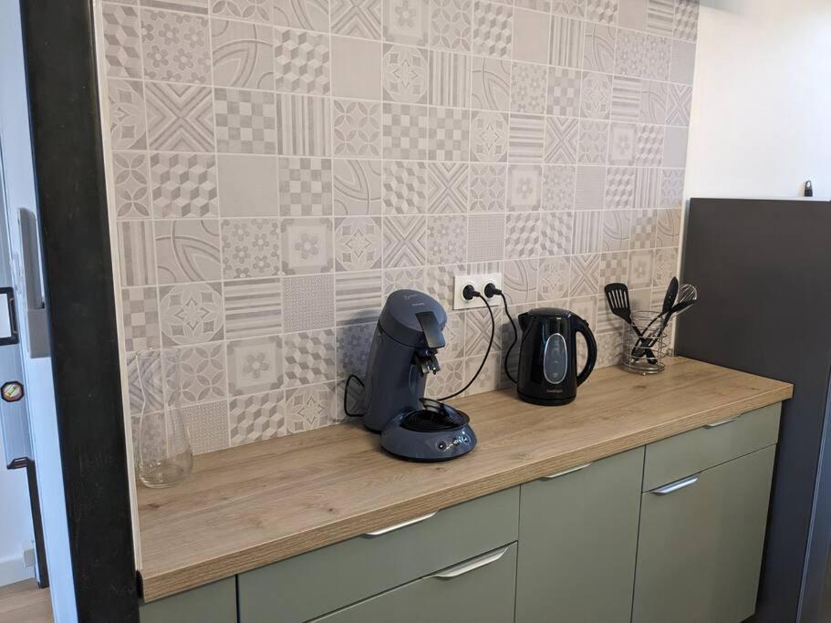 Appartment - Vue Imprenable Sur La Cite Medievale - Parking Gratuit - Climatise 카르카손 외부 사진