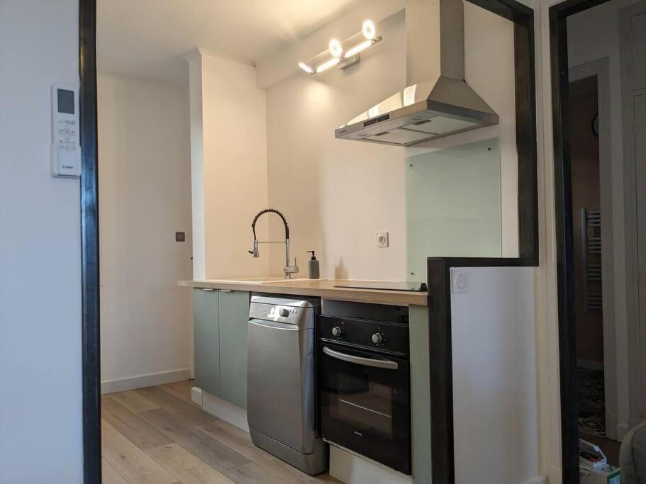 Appartment - Vue Imprenable Sur La Cite Medievale - Parking Gratuit - Climatise 카르카손 외부 사진